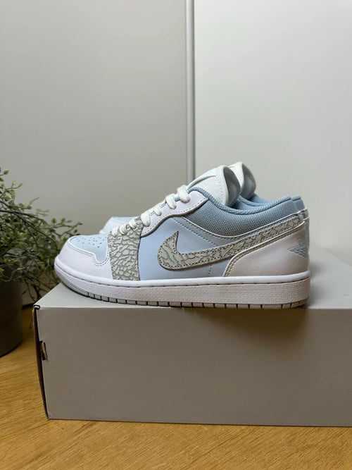 Air Jordan 1 Low SE Blue Tint/Sail‑White‑Grey Fog