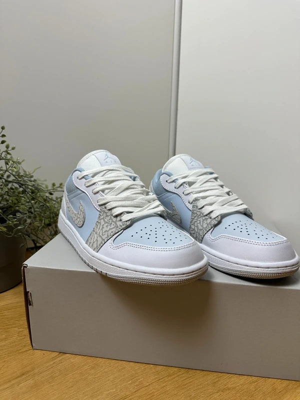 Air Jordan 1 Low SE Blue Tint/Sail‑White‑Grey Fog