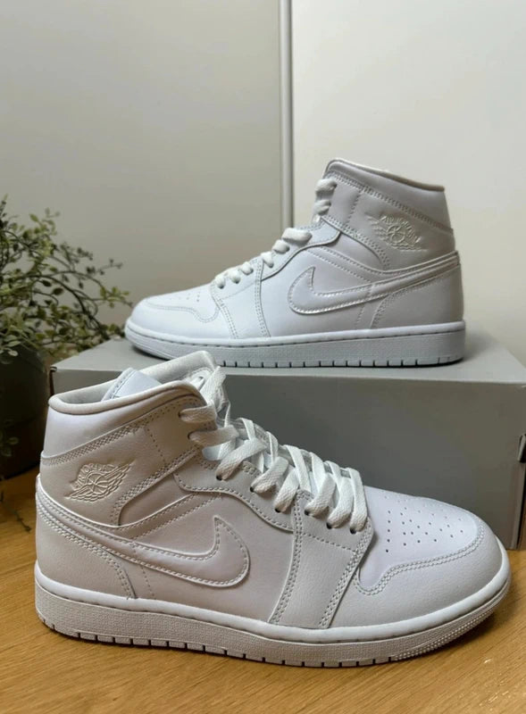 Air Jordan 1 Mid WMNS White