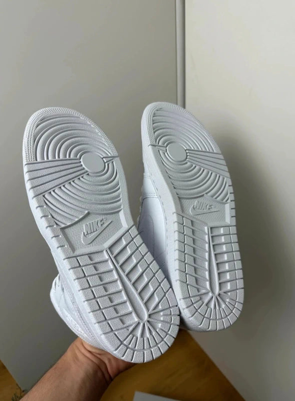 Air Jordan 1 Mid WMNS White