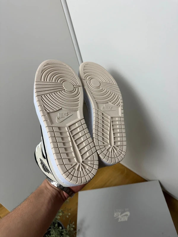 Damskie Air Jordan 1 Mid Guava Ice/Black/Sail Oryginał